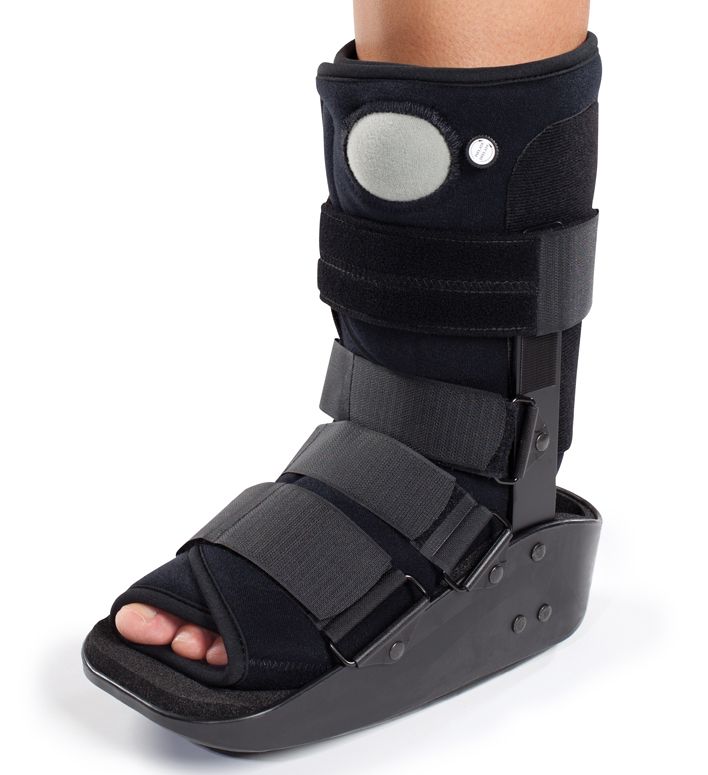 donjoy-maxtrax-air-ankle-walker_1